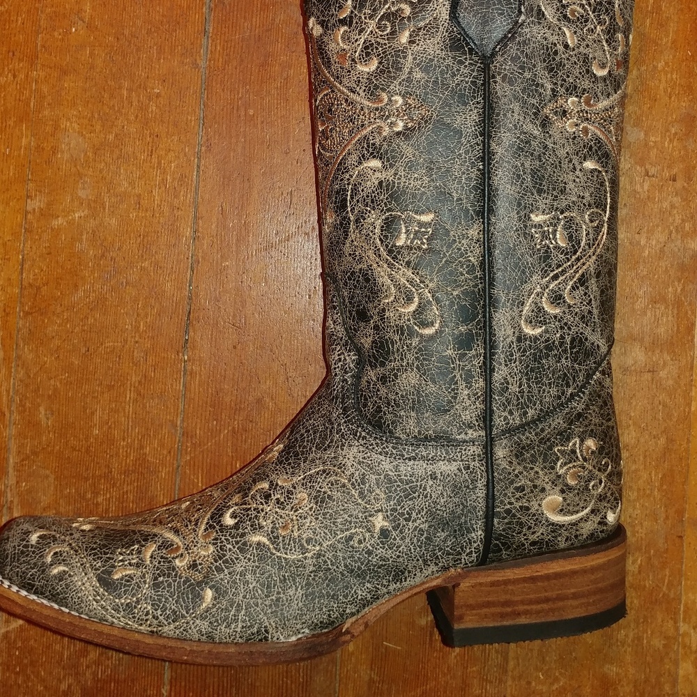 Square Toed Circle G Dress Boots.